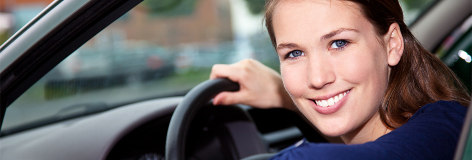 Über 75 Jahre deine kompetente, individuelle<br>
und vielseitige Fahrschule in Basel.<br><br>
Seit 2013 bereits in der 3. Generation.